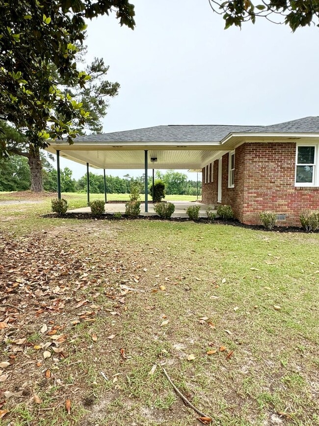 Building Photo - Move in ready! Fully Renovated with attention to detail! Aynor school district!