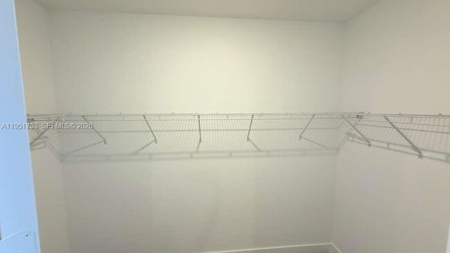 Building Photo - 19700 NE 14th Ave