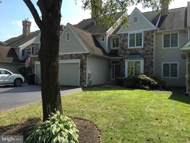 Building Photo - 185 Daylesford Blvd