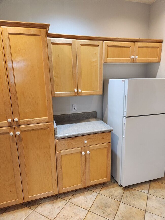 Building Photo - AVAILABLE NOW! 2-Bedroom, 2-Bathroom Condo...