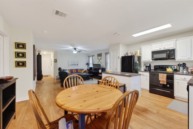 Building Photo - 4611 Snowdrop Ct
