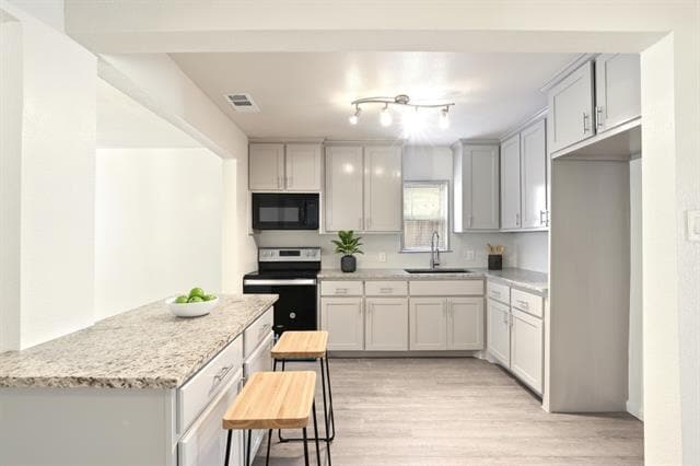 Building Photo - 7115 Parkdale Dr