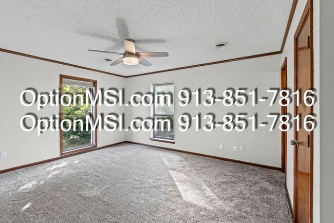 Building Photo - Charming & Spacious 2-Bed / 2-Bath Apartme...