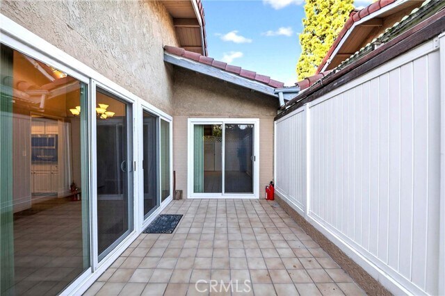 Building Photo - 1263 Paseo Dorado