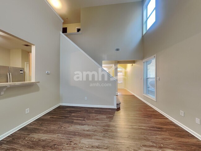 Building Photo - 2313 Worrall Hill Dr