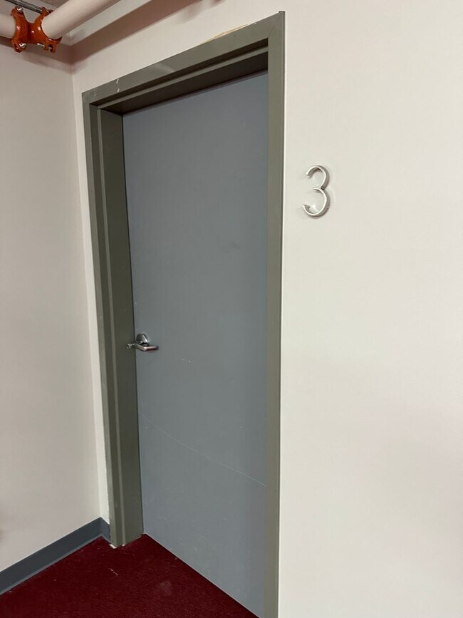 Building Photo - 104 State St