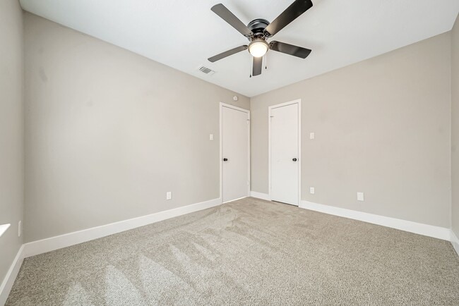 Building Photo - 7722 Covington Dr