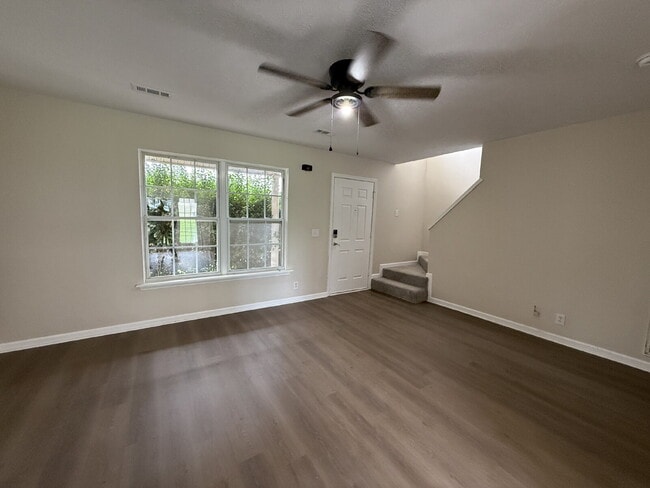 Building Photo - Fully renovated 3 Bed Home in La Vergne with 2-Car Garage