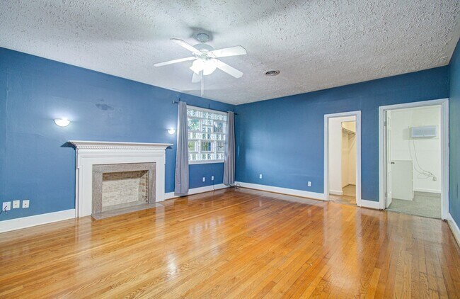 Building Photo - 5419 Gulfton St