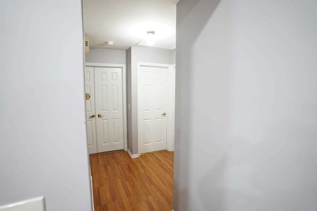 Building Photo - 361 Farnsworth Ct