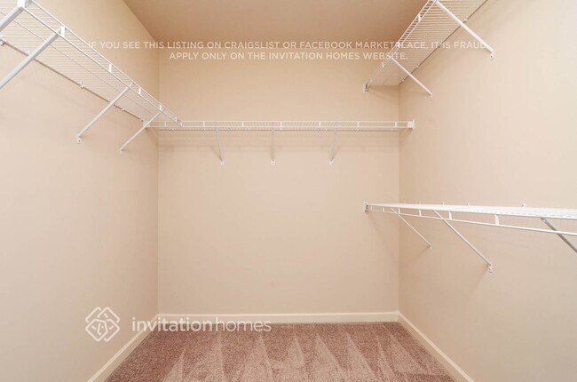 Building Photo - 3680 Brookhollow Dr