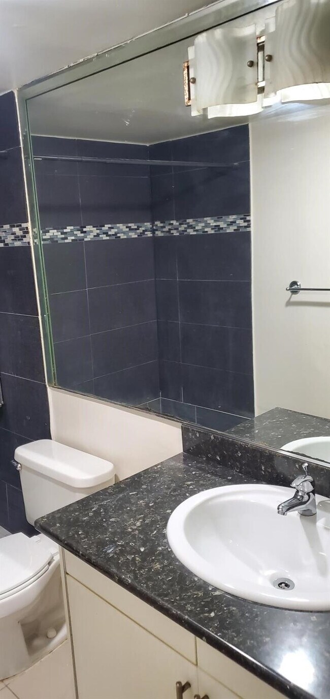 Building Photo - 301 Golden Isles Dr