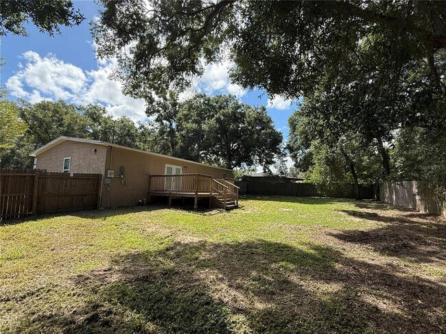 Building Photo - 960 NW 56th Ave