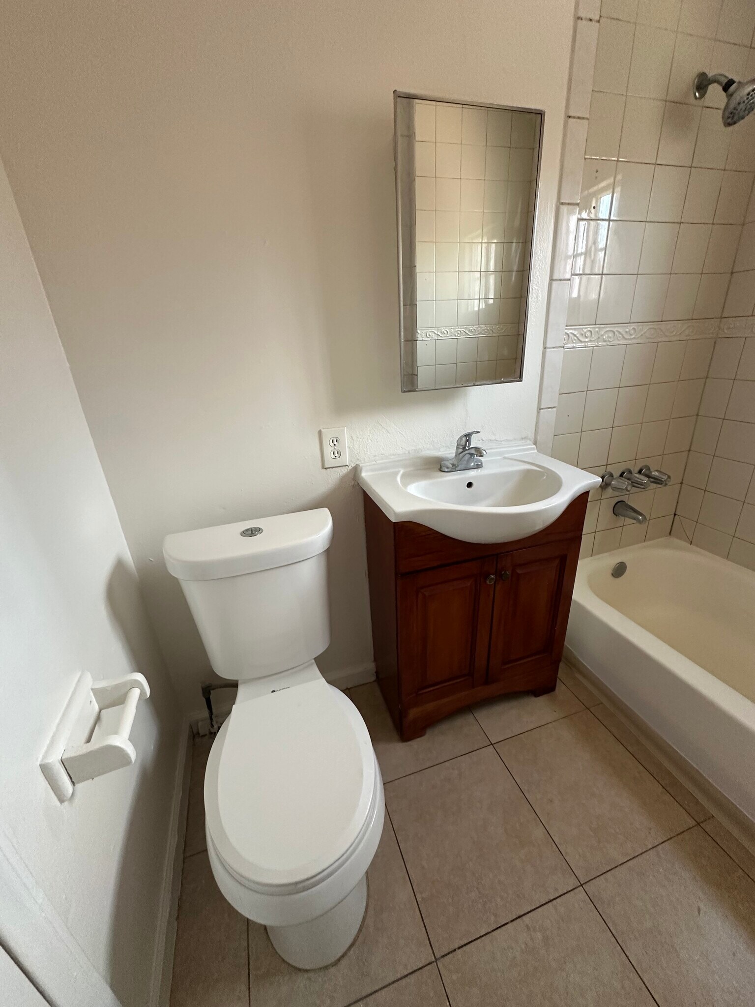 Building Photo - 13152 Westlake St