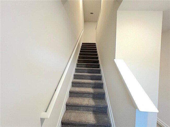 Building Photo - 4141 Oakwood Ter Ct