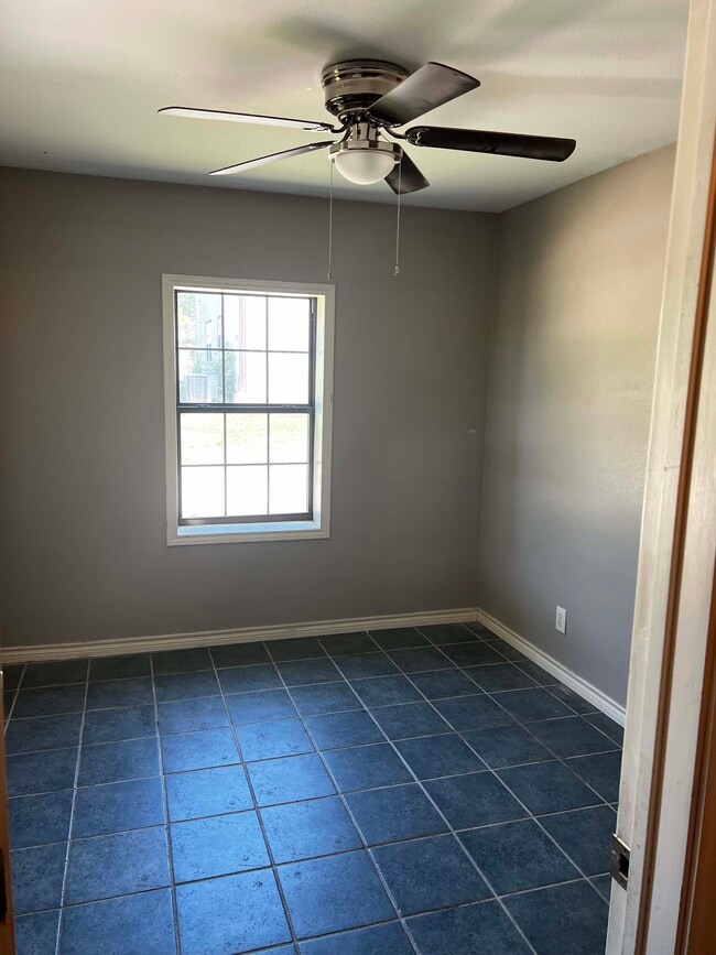 Building Photo - 19638 6th St