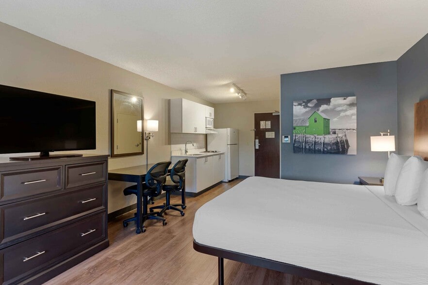 Building Photo - Furnished Studio-Washington, D.C. - Centre...