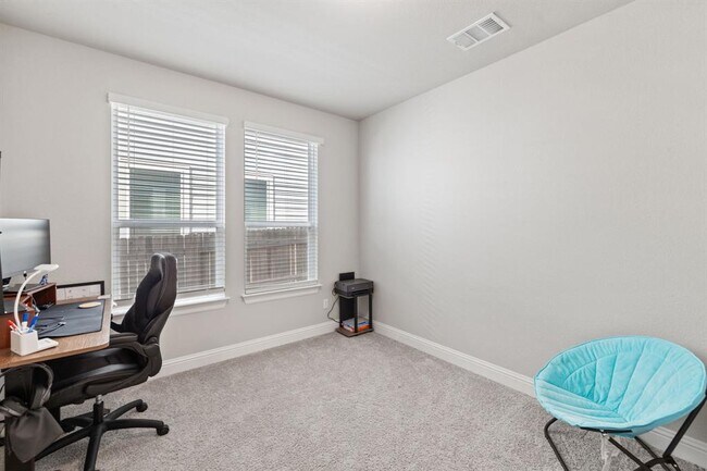 Building Photo - 129 Stone Cyn Dr