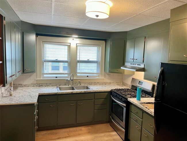 Building Photo - 36 Kneeland Ave