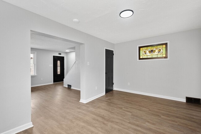 Building Photo - SECURE your spot TODAY and ENJOY $100 OFF ...