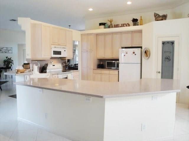 Building Photo - 5216 NW 109th Way