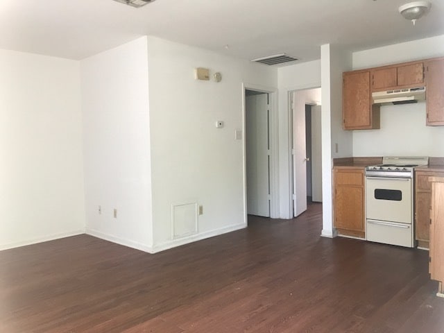 Building Photo - Bryan - 1 bedroom / 1 bath / 4plex