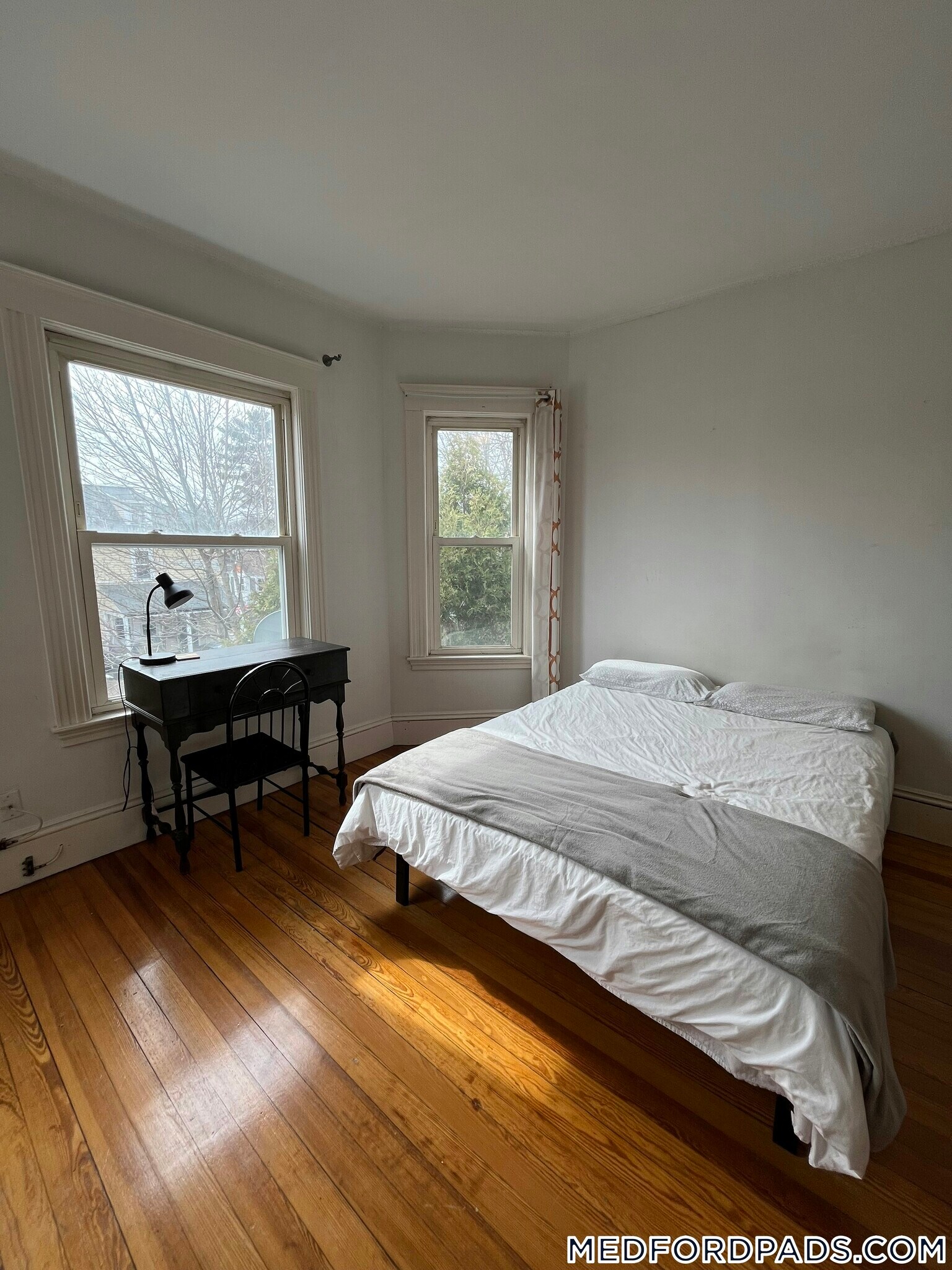 Building Photo - 124 Forest St