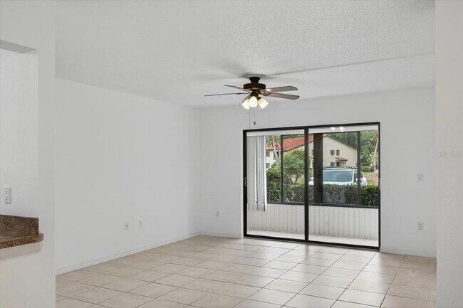 Building Photo - 5735 Gardens Dr
