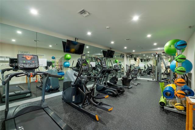 Building Photo - 6206 Paradise Point Dr