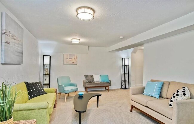 Finished basement living space - 3504 N Gaylord St