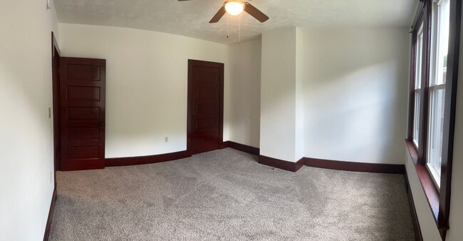 Building Photo - Newly Remodeled 2 Bedroom House
