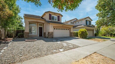 Building Photo - Rolling Hills Beauty! 4 Bedroom 3 Bath