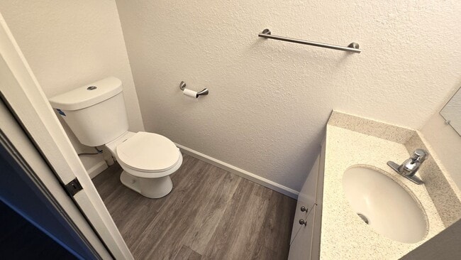 Building Photo - 542-546 3rd St