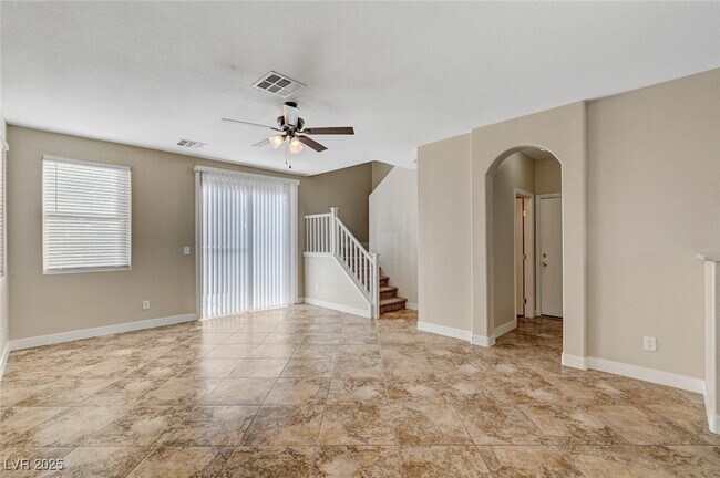 Building Photo - 494 Groft Way