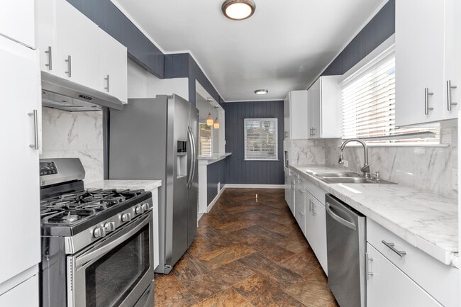 Building Photo - 161 N Willaman Dr