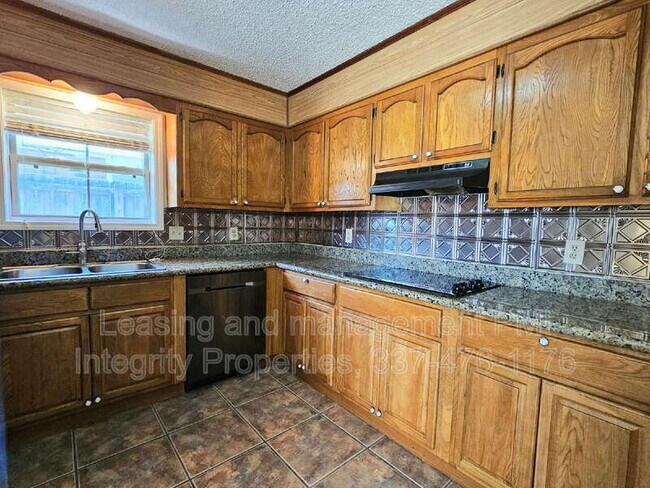 Building Photo - 7441 Quorum Dr