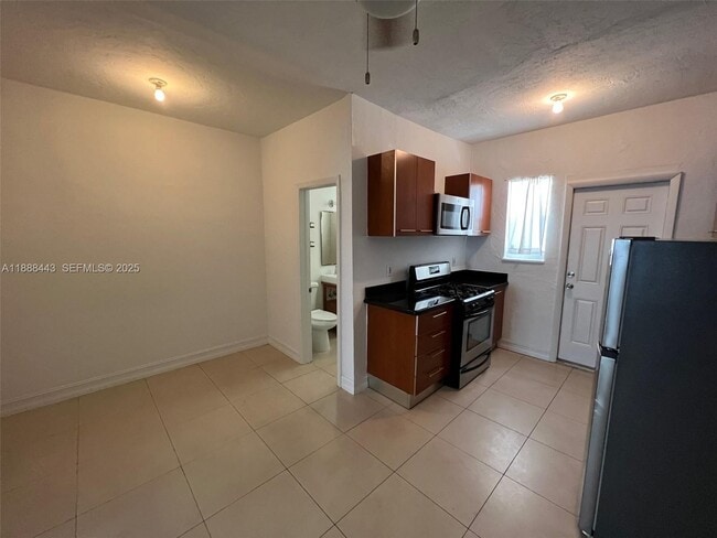 Building Photo - 500 14th St