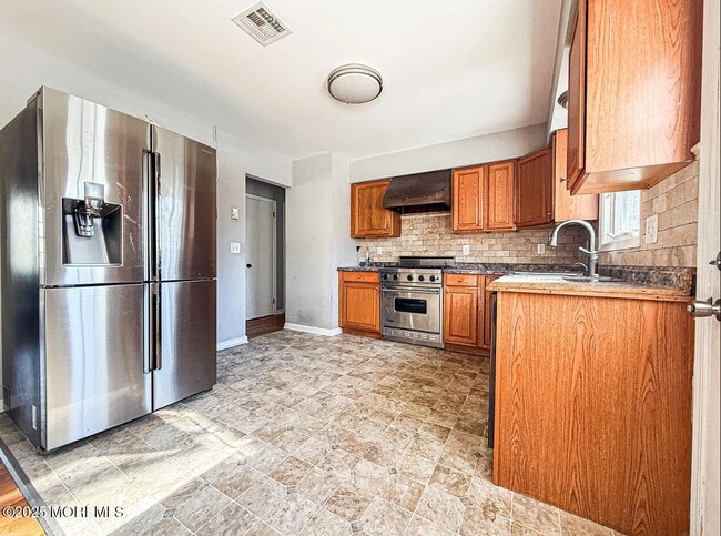 Building Photo - 532 Frank Applegate Rd