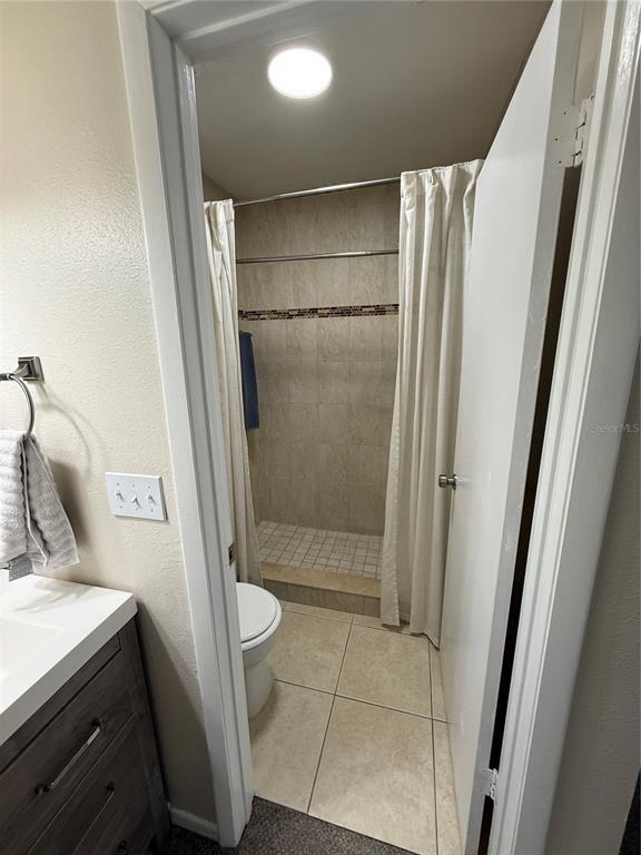 Building Photo - 10053 Lake Oak Cir