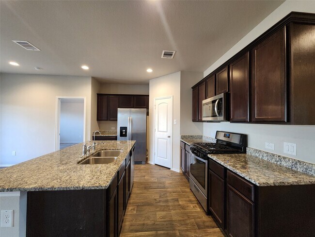 Building Photo - 18277 Eaton Mill Dr