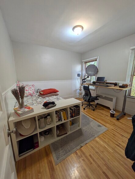 Building Photo - 2909 Knox Ave S