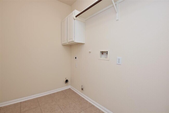 Building Photo - 3502 Broadknoll Ln