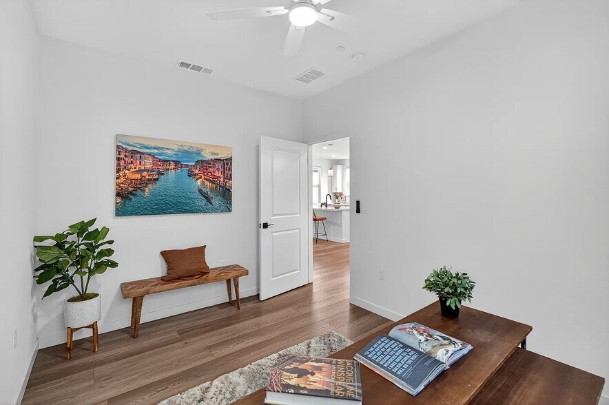 Building Photo - 10156 Zane Way