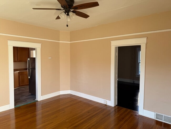 Building Photo - 286 Park St