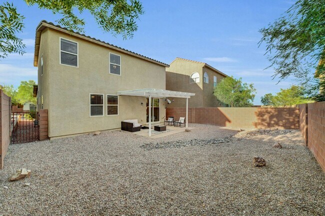 Building Photo - Charming 3-Bedroom Two-Story Home in Gated...