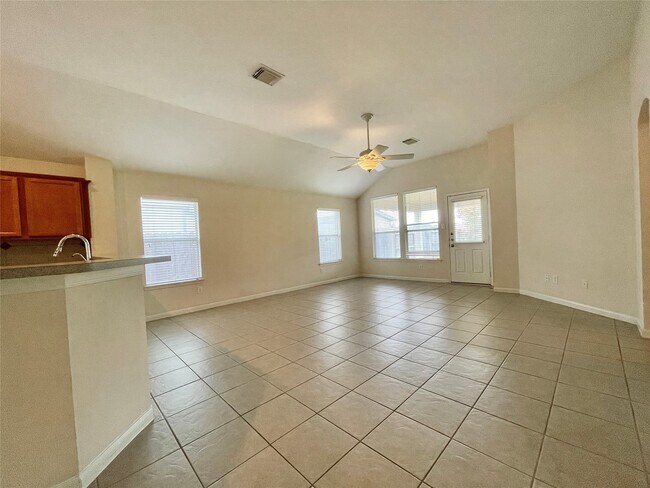 Building Photo - 910 Pickett Hill Ln