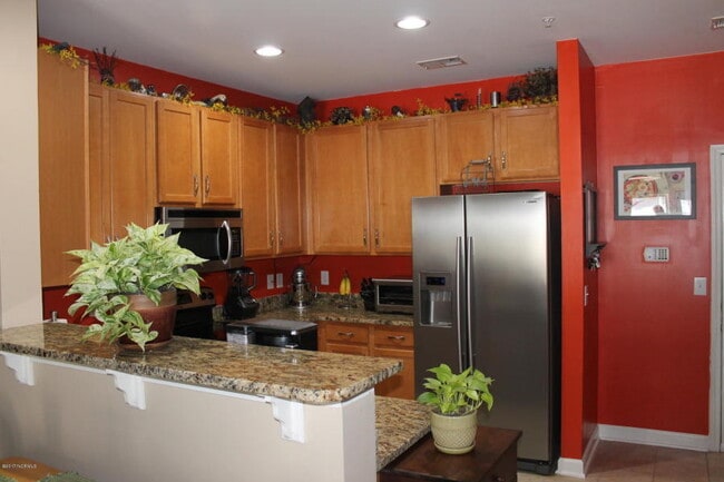Building Photo - Beautiful 2 Bedroom 2 Bathroom Located in ...