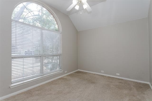 Building Photo - 2450 Streamside Ct