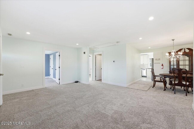 Building Photo - 674 Park Ave