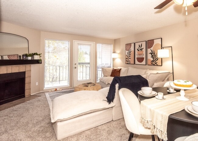 Building Photo - Sunstone Parc Apartments